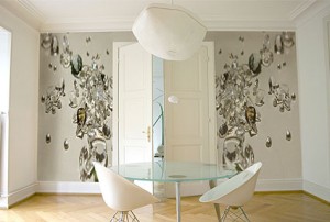 Knaller-Wandbespannung mit Druckmotiv