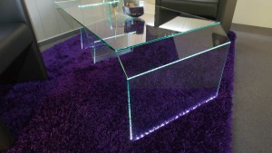 showroom Teppich mit LED-Lichtleiste