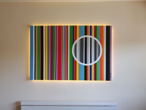 Hinterleuchtetes Bild in Schlafzimmer mit Spanndecke