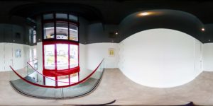 360-Grad-Aufnahme eines Treppenhauses mit Spanndecken